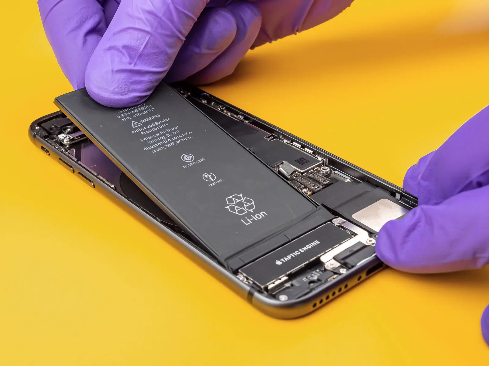 iPhone-8-reparatie-handleiding-131
