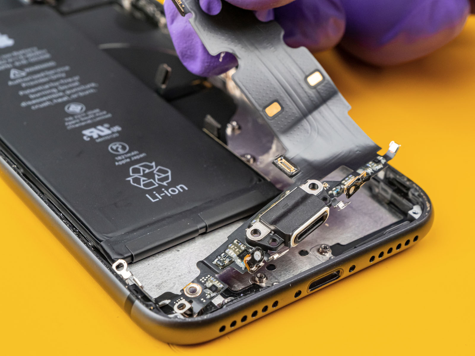 iPhone 8 reparatie handleiding-64